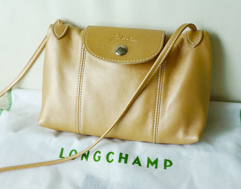 LongchampCrossbody02